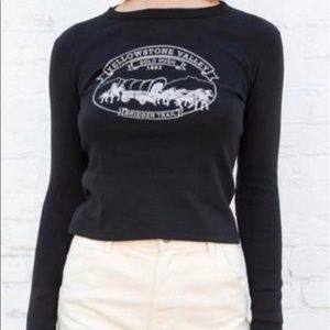 SOLD !!! Brandy Melville graphic top